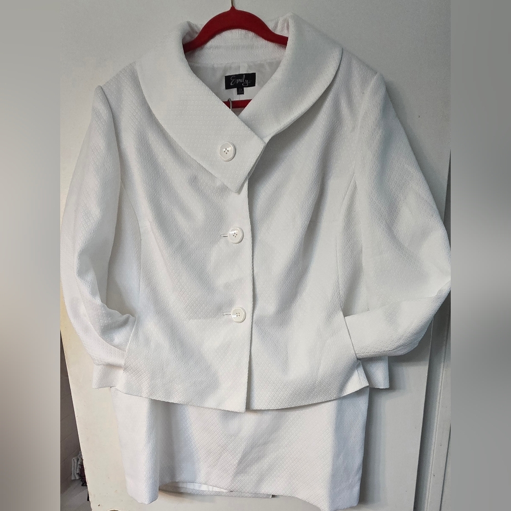Elegant White Women's Jacket by